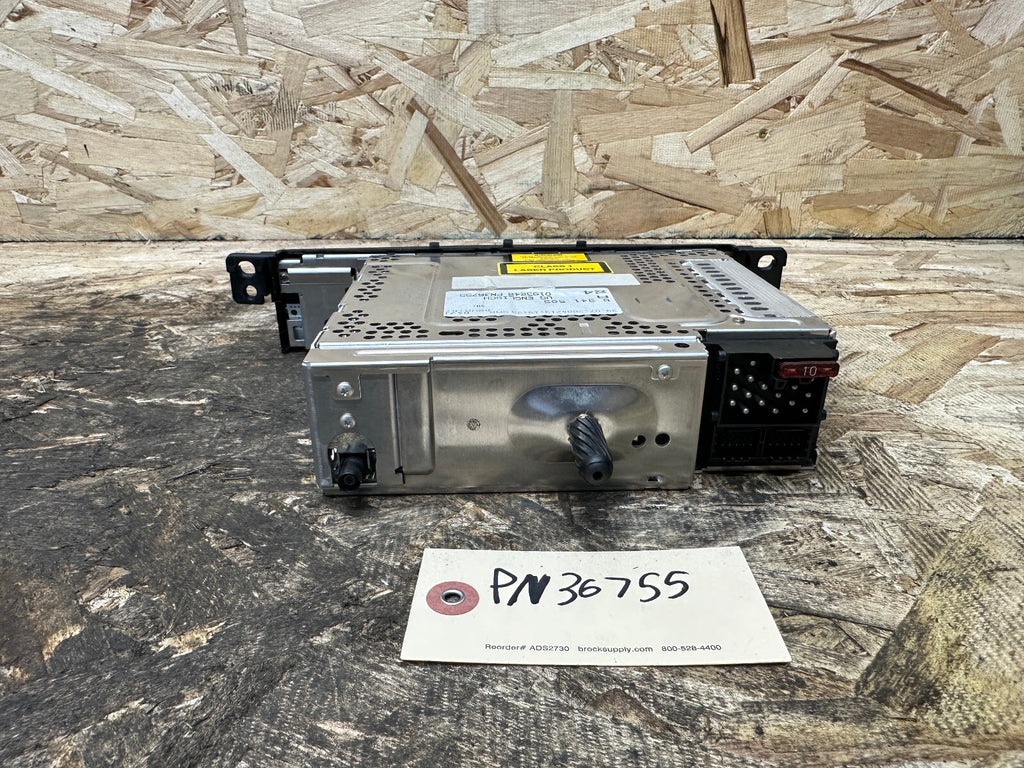 BMW E46 CENTER CONSOLE CD/RADIO STEREO RADIO PLAYER OEM BMW 6941505
