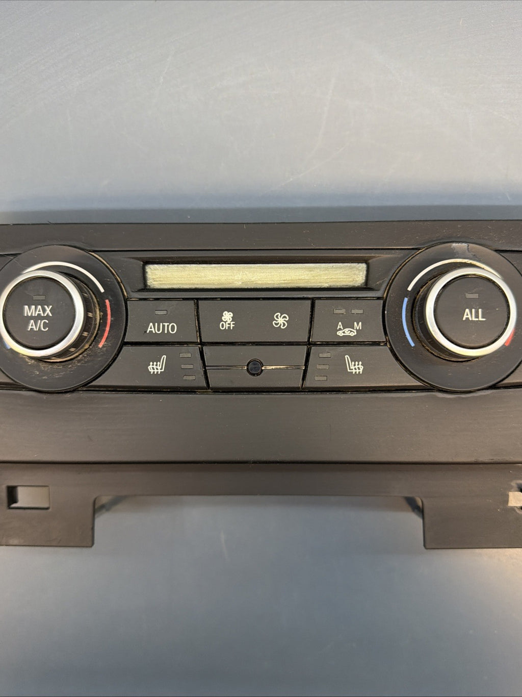 12 13 14 15 BMW X1 3 1 SERIES CLIMATE CONTROL HEATED SEATS OEM 9287624