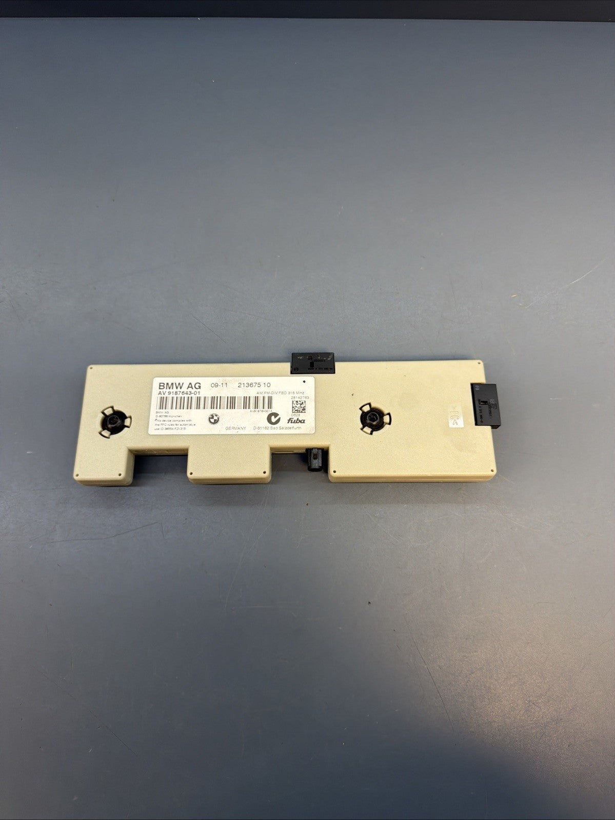 2008 - 2013 BMW E92 E90 E93 M3 Radio Antenna Amplifier Module 9187643-01 OEM
