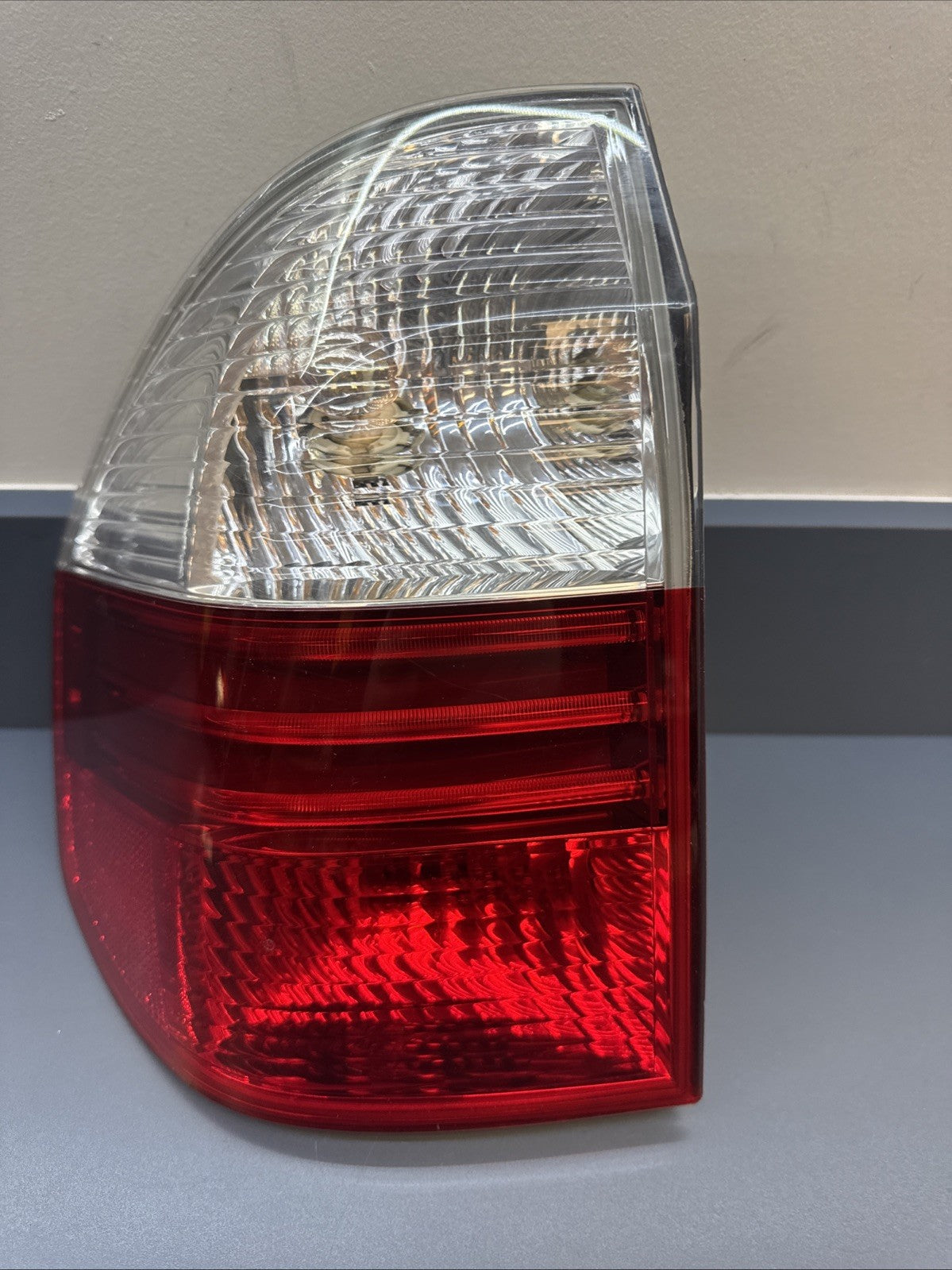 2004 - 2010 BMW X3 E83 Rear Left Driver Side Outer Tail Light 7162211 OEM