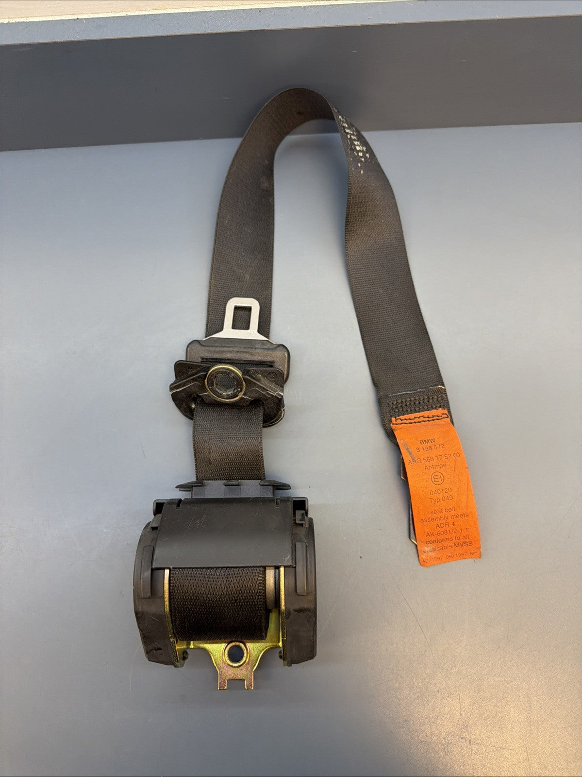 OEM FRONT RIGHT SEAT BELT RETRACTOR FOR 1997 1998 1999 2000 BMW 540I 566172801