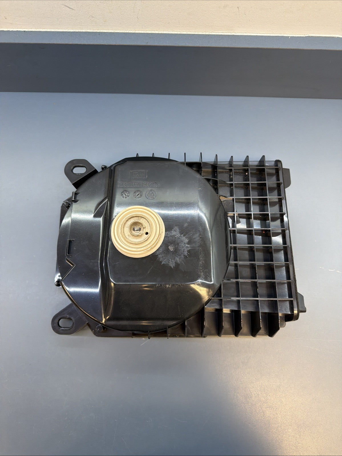 OEM 06-13 BMW E82 E88 E90 E92 E93 128 135 328 335 Floor Right Speaker 9192462