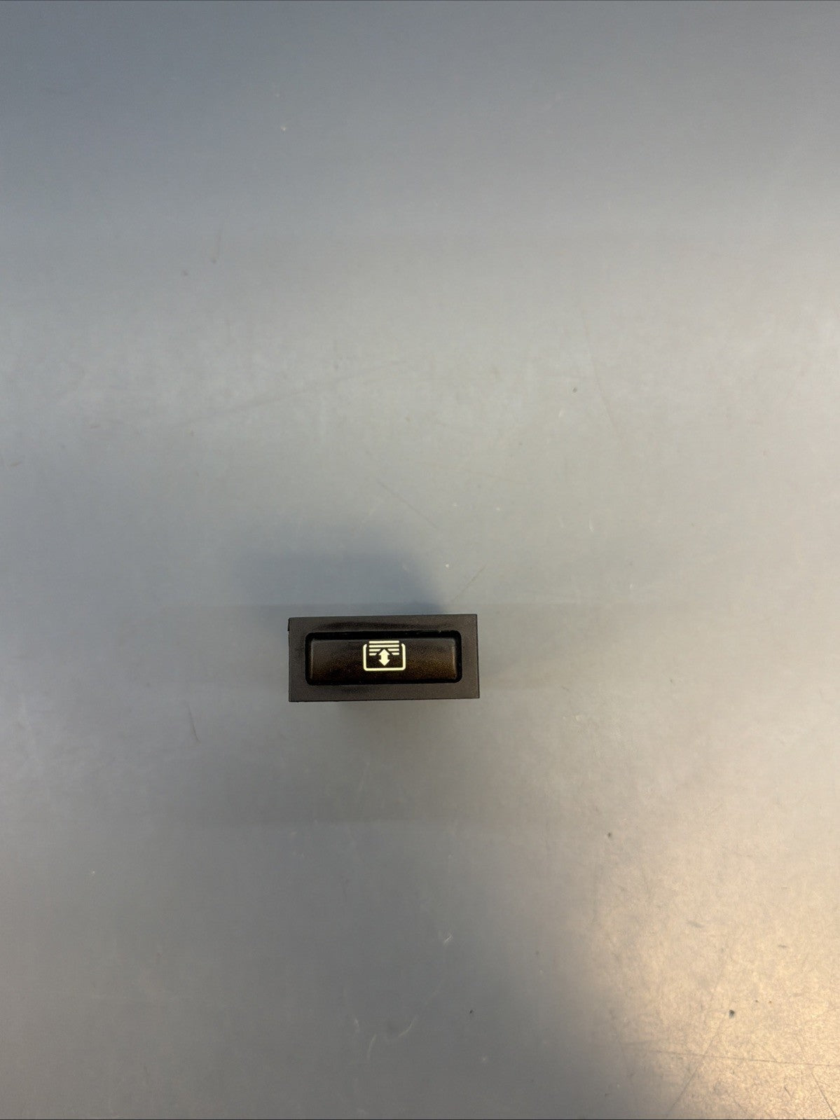 BMW E39 528i 540i E38 740 750IL SWITCH SUN BLIND SHADE SWITCH OEM 61318360893