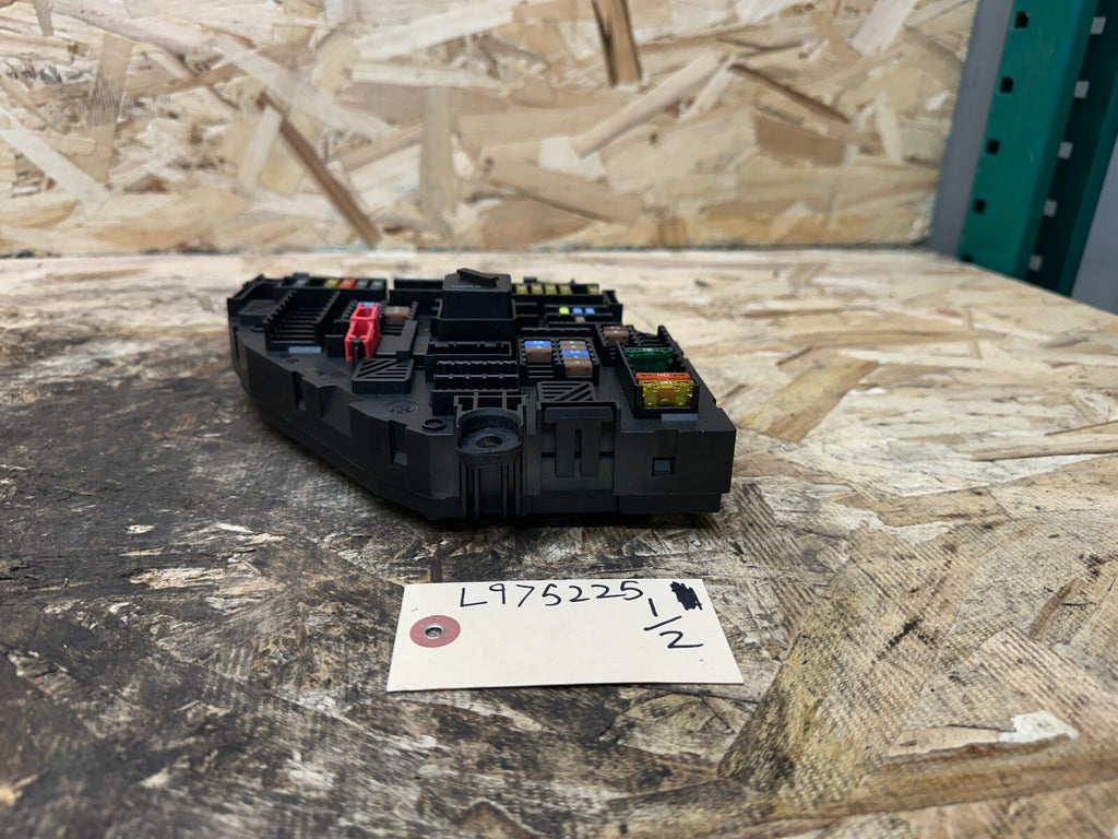 BMW 2011-2017 F25 X3 REAR TRUNK FUSE JUNCTION BOX OEM 9210859