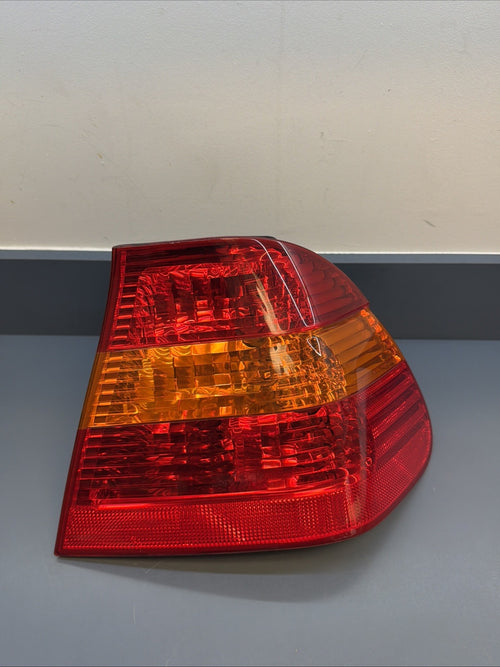 02-05 BMW E46 325i 325xi 330i Sedan Rear Right Tail Light Assy 6946534 OEM