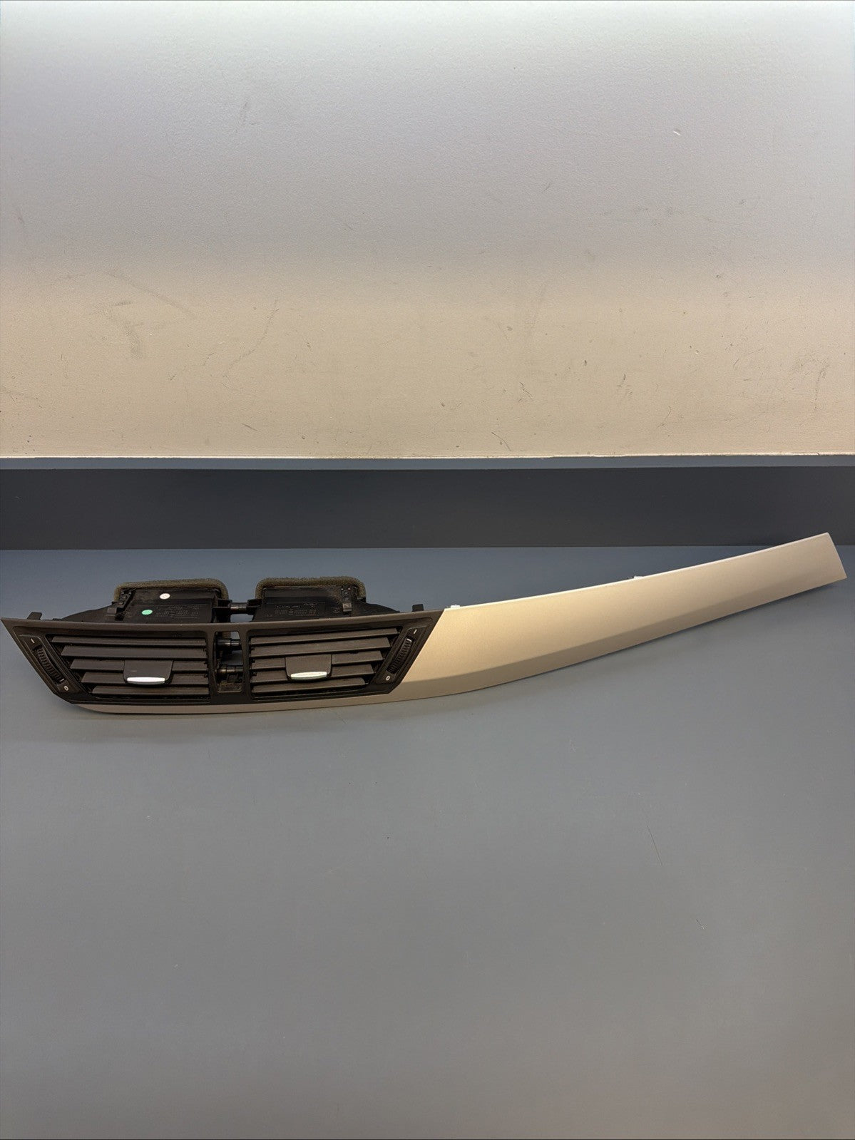 12-15 BMW X1 E84 DASHBOARD PANEL & AC AIR VENT GRILLE TRIM SILVER 9258354