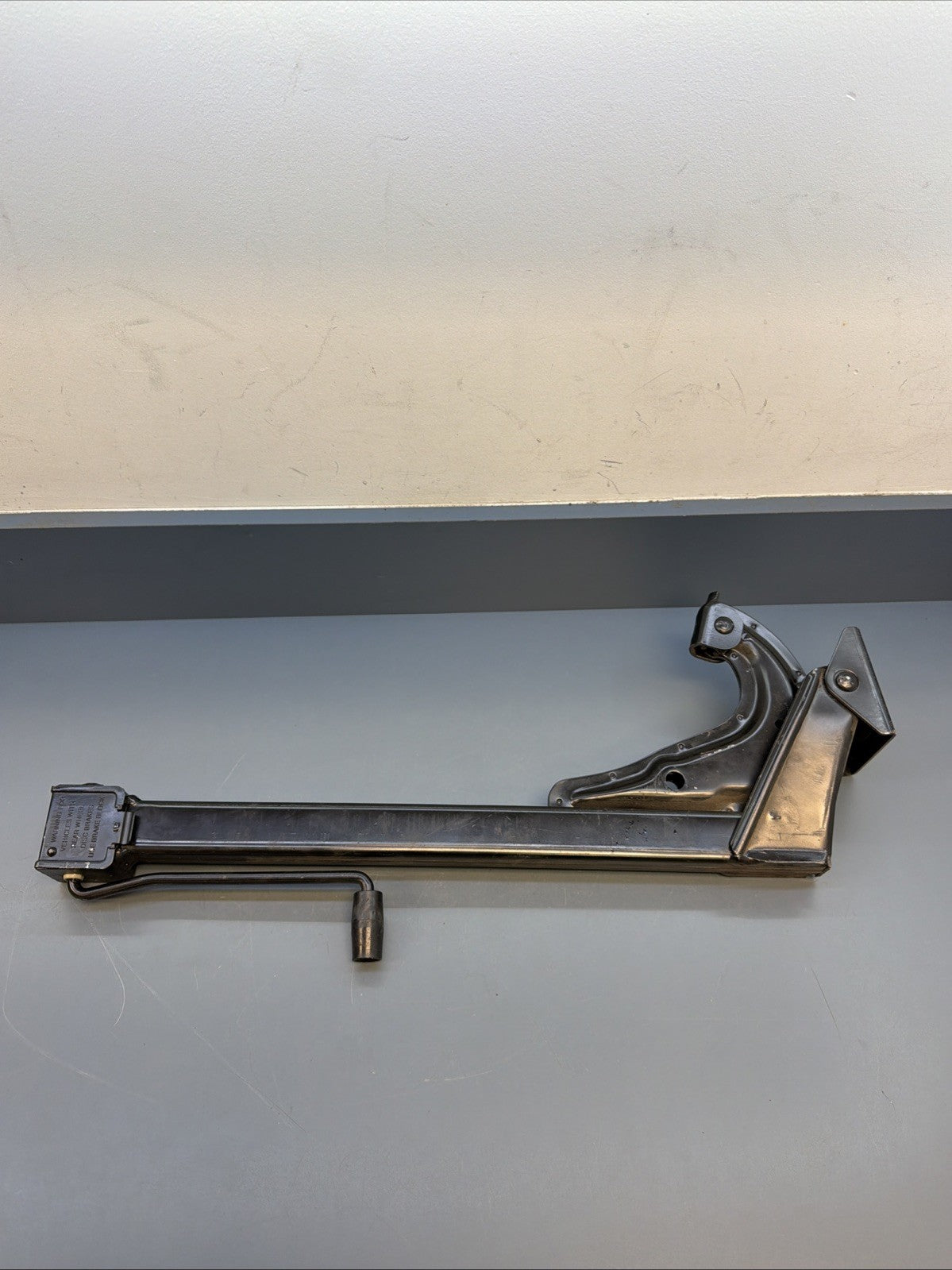 90-95 Bmw E34 5 Series Spare Tire Emergency Wheel Lifting Jack Oem 1092414