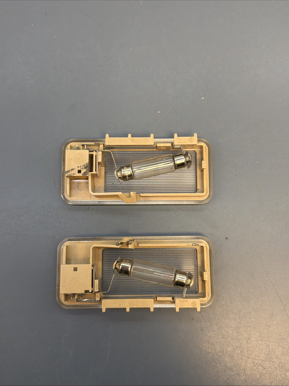 2000-2006 BMW 325 E46 Front Driver & Passenger Sun Visor Light BEIGE 140930