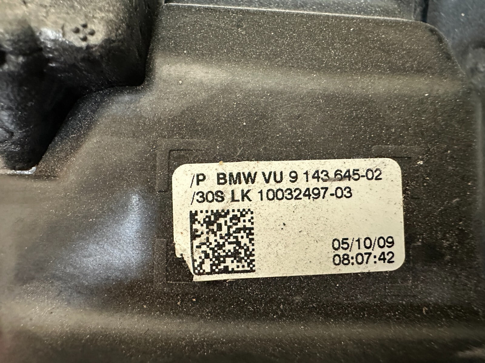 BMW 2006-2012 E90 BOTTOM STEERING COLUMN TRIM COVER HEATED OEM 9143645