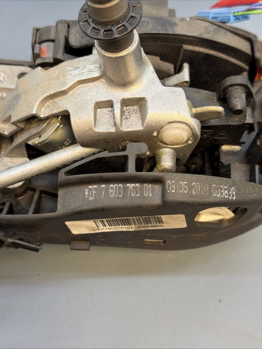BMW 2006-2013 E90 E92 AUTOMATIC TRANSMISSION GEAR SELECTOR/SHIFTER OEM 7603763