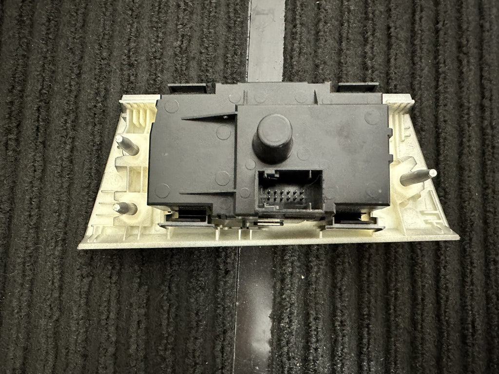 06-11 BMW E90 E91 E92 3 SERIES  HEADLIGHT FOGLIGHT SWITCH OEM 9185537