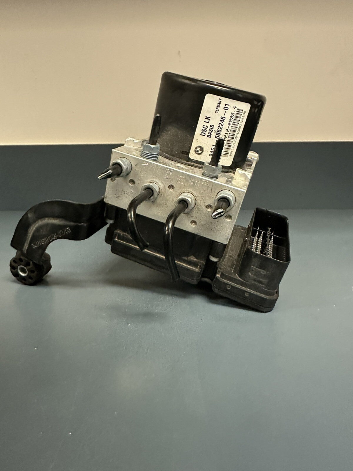 2012-2018 BMW F23 F30 F32 F33 Abs Pump Anti Lock Brake Module OEM 6862246