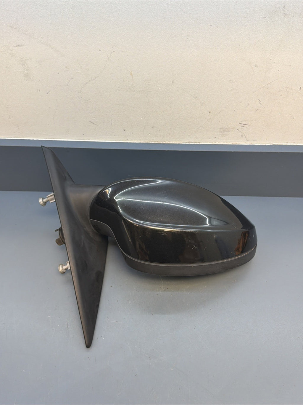 2006 BMW 330I E90 Sedan - Right Side View Mirror - 06-08 OEM 010803