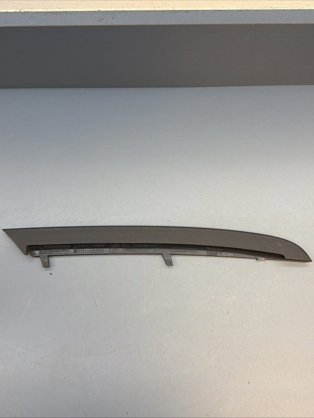 06-08 E90 E91 BMW 328I 335I FRONT BUMPER LOWER LEFT GRILLE INSERT TRIM T0615