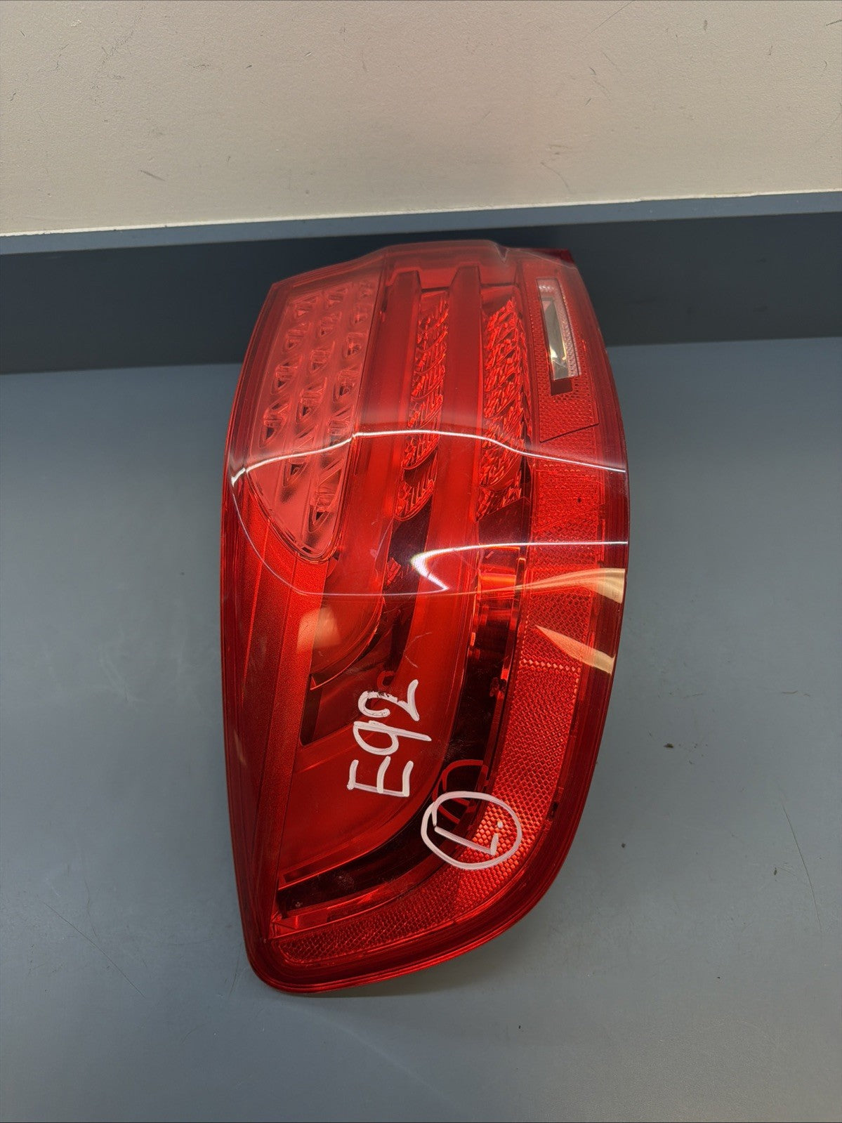 2011-2013 BMW 3 -SERIES E92 LEFT SIDE LH OUTER LED LCI TAILLIGHT OEM 7251959