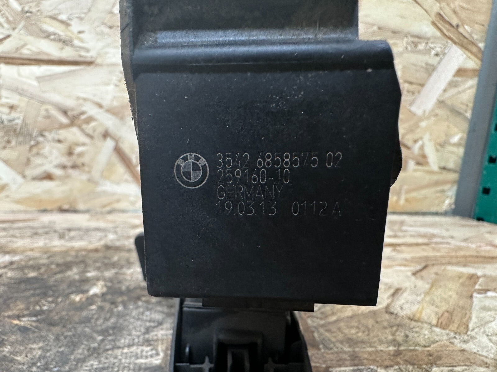 BMW 06-11 E90 GAS ACCELERATOR THROTTLE PEDAL MODULE MANUAL TRANS OEM 6858575