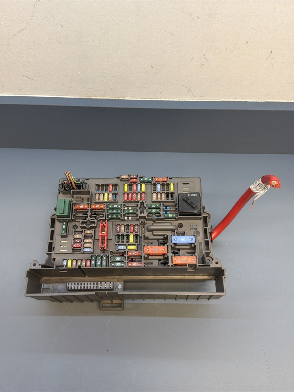 BMW 1 3 X1 Series E90 E91 E84 E87 Fuse Box Front Power Distribution 9119444