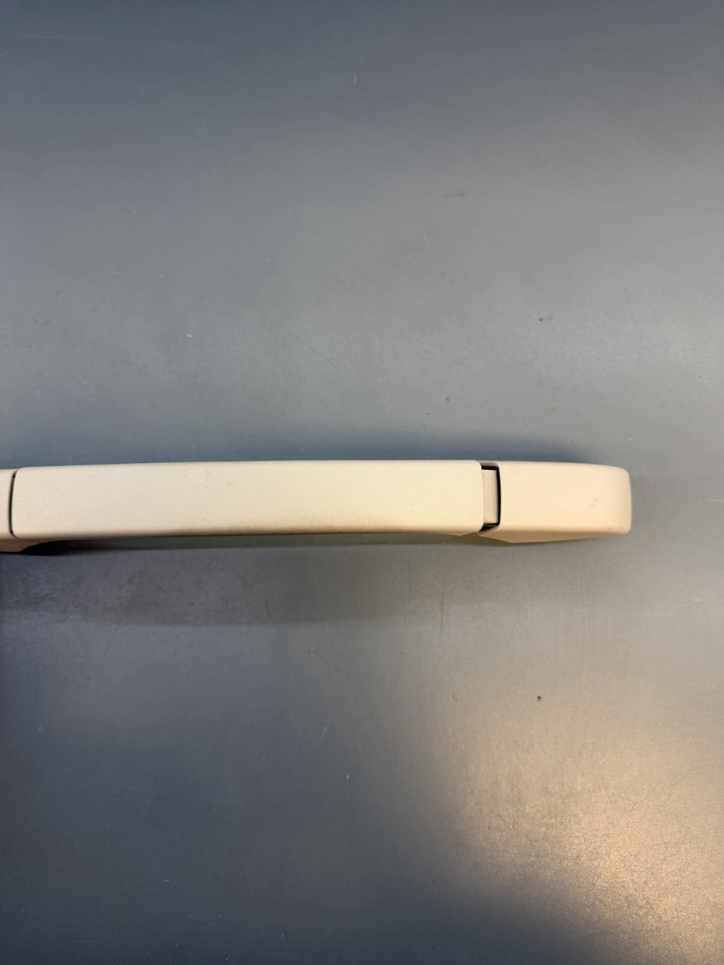BMW 3 SERIES E46 98-06 REAR DRIVER OFFSIDE RIGHT GRAB HANDLE 8231324