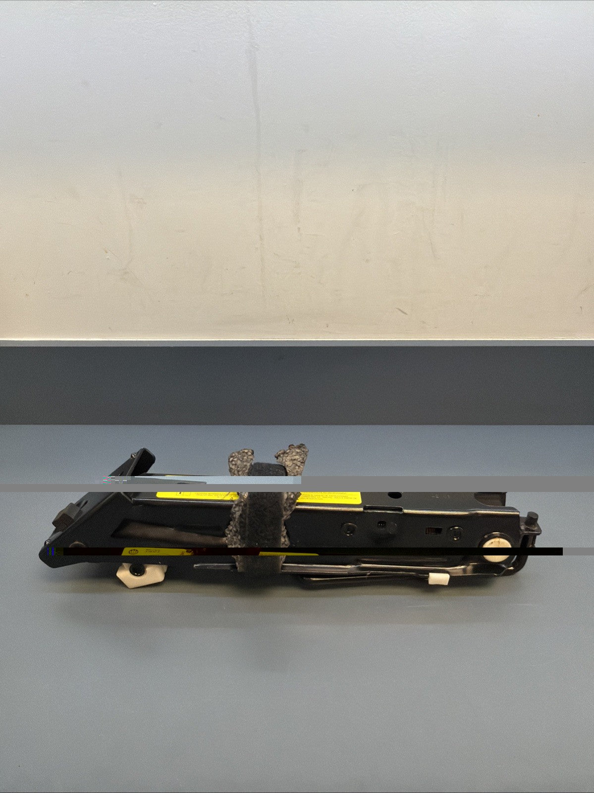 04-10 BMW E60 BMW 550I 525i 530 I 650i SPARE TIRE JACK CAR LIFT OEM 6766621