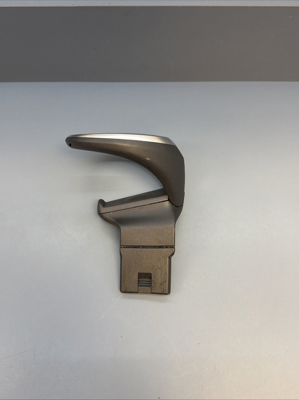 2012 2013 2014 BMW E84 X1 CENTER CONSOLE CUP HOLDER OEM