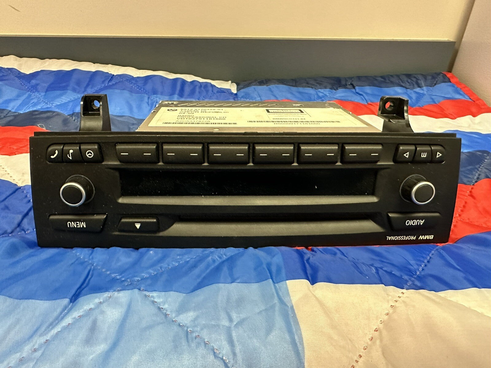 06 07 08 BMW 3 series 328i 330i 335i Professional Radio MP3 CD Player CD73 BM101