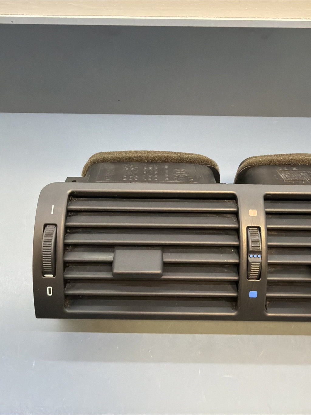 1999-2006 BMW E46 3 Series 325i Center Dash AC Air Vent Assembly 8363199 OEM