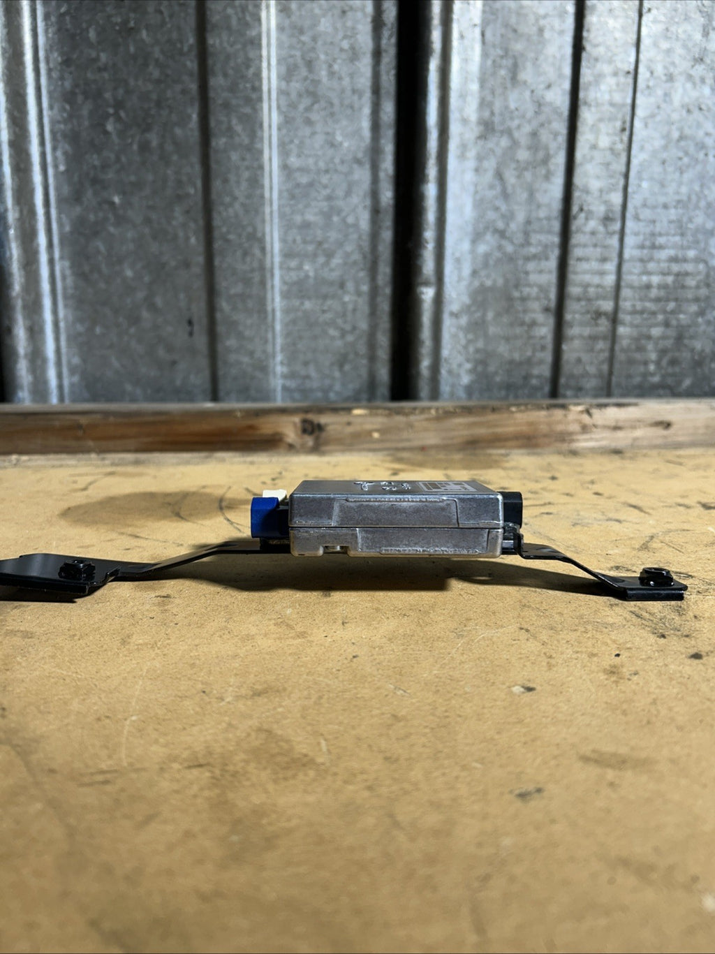 D BMW 07-10 1/3/5/6/7 SERIES Z4 USB AUDIO INTERFACE HUB OEM 9123739