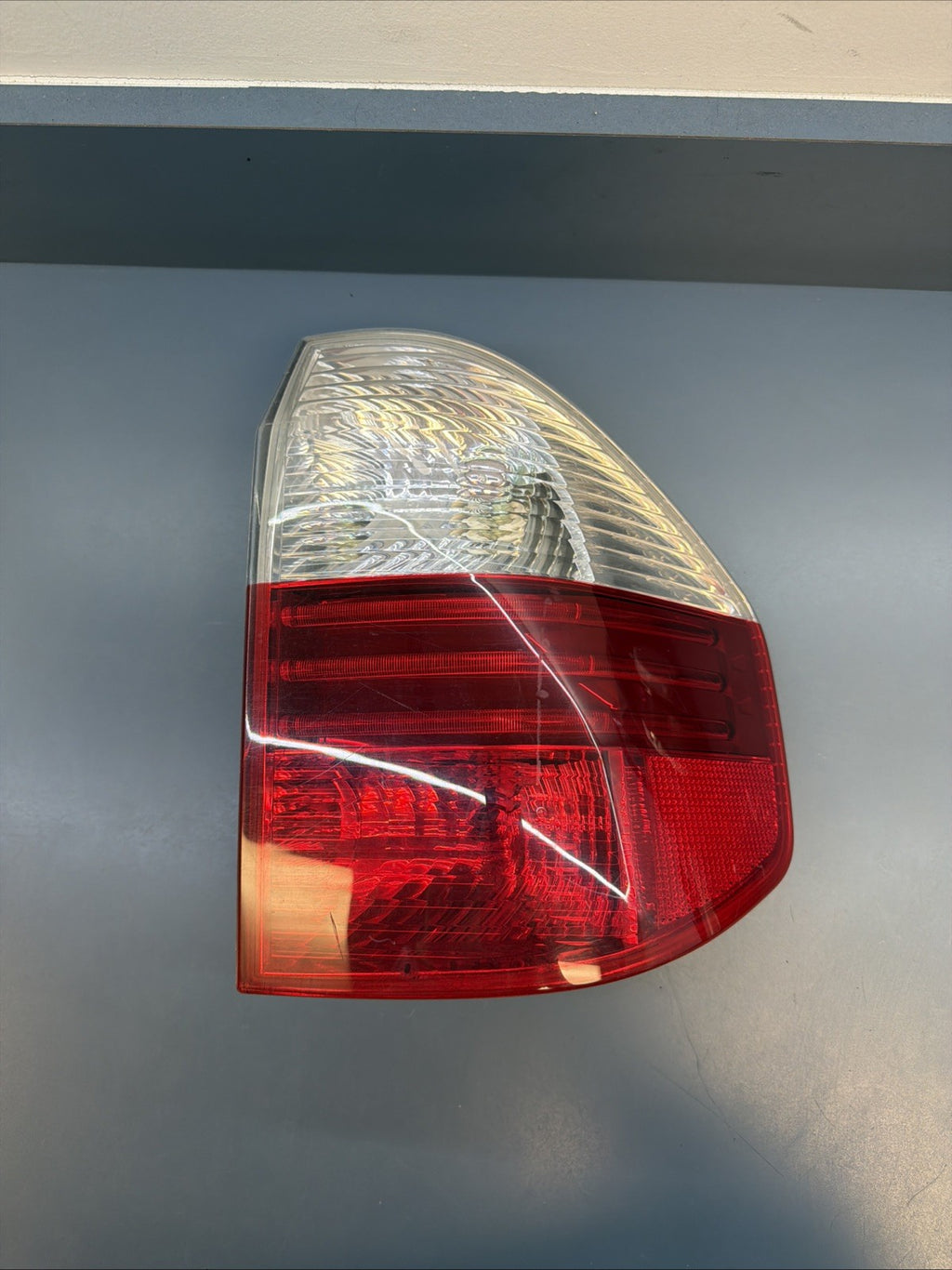 2007-2010 BMW E83 X3 Right Passenger Side Rear Outer Halogen Light OEM 7162212