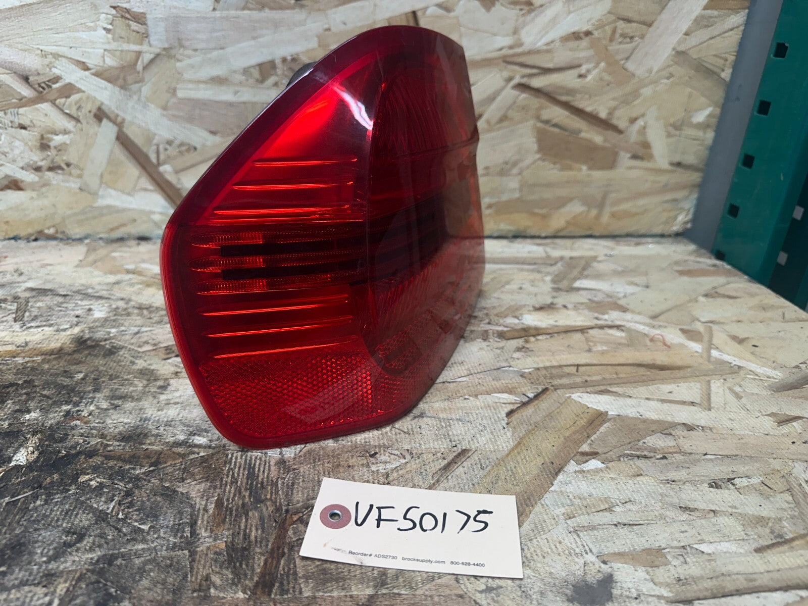 BMW 2006-2008 E90 3 SERIES SEDAN LEFT DRIVER OUTER TAIL LIGHT OEM 7161955