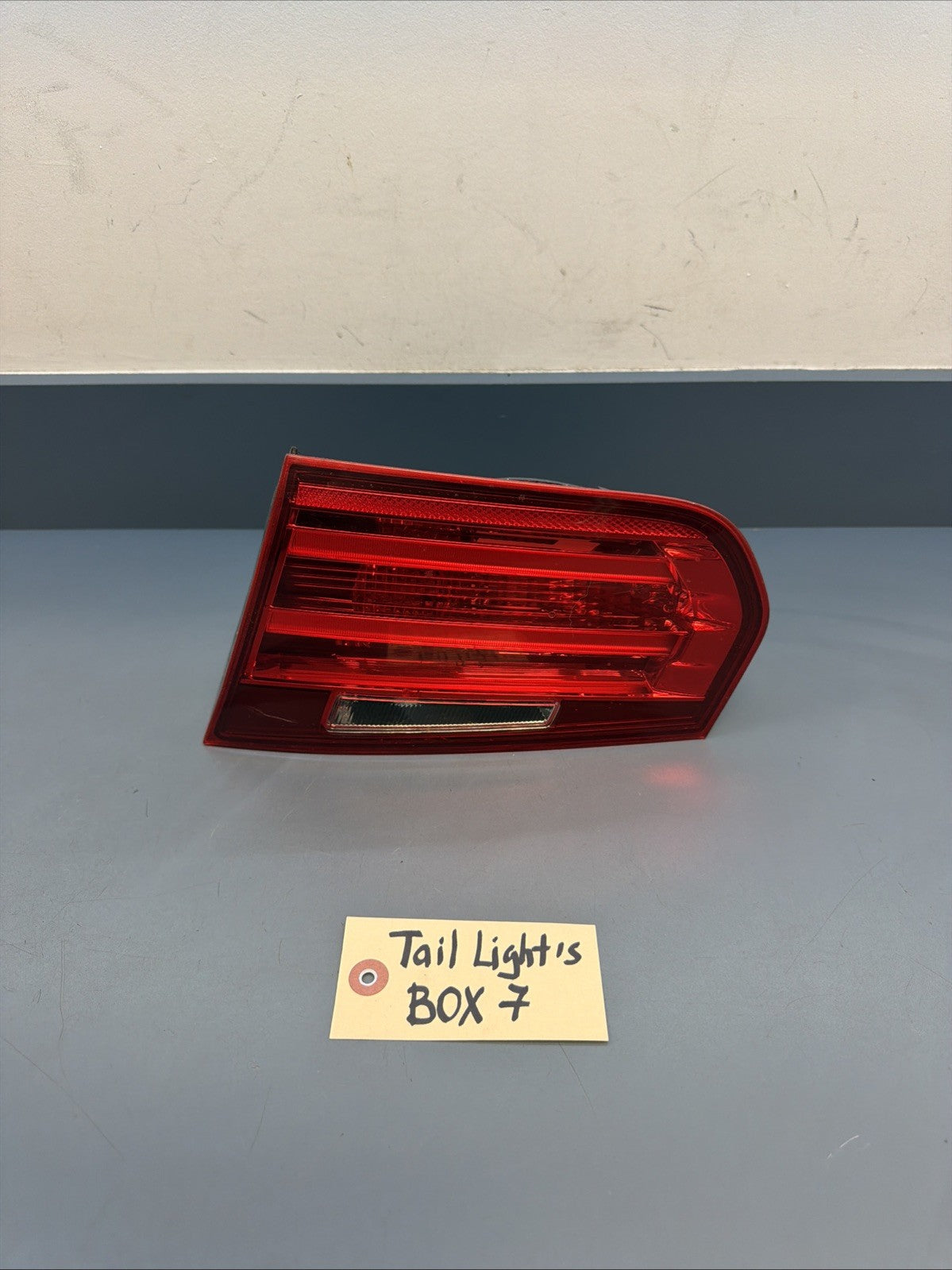 12-15 BMW 3 SERIES F30 F31 RIGHT SIDE INNER TRUNK LID MOUNTED TAILLIGHT 7259916