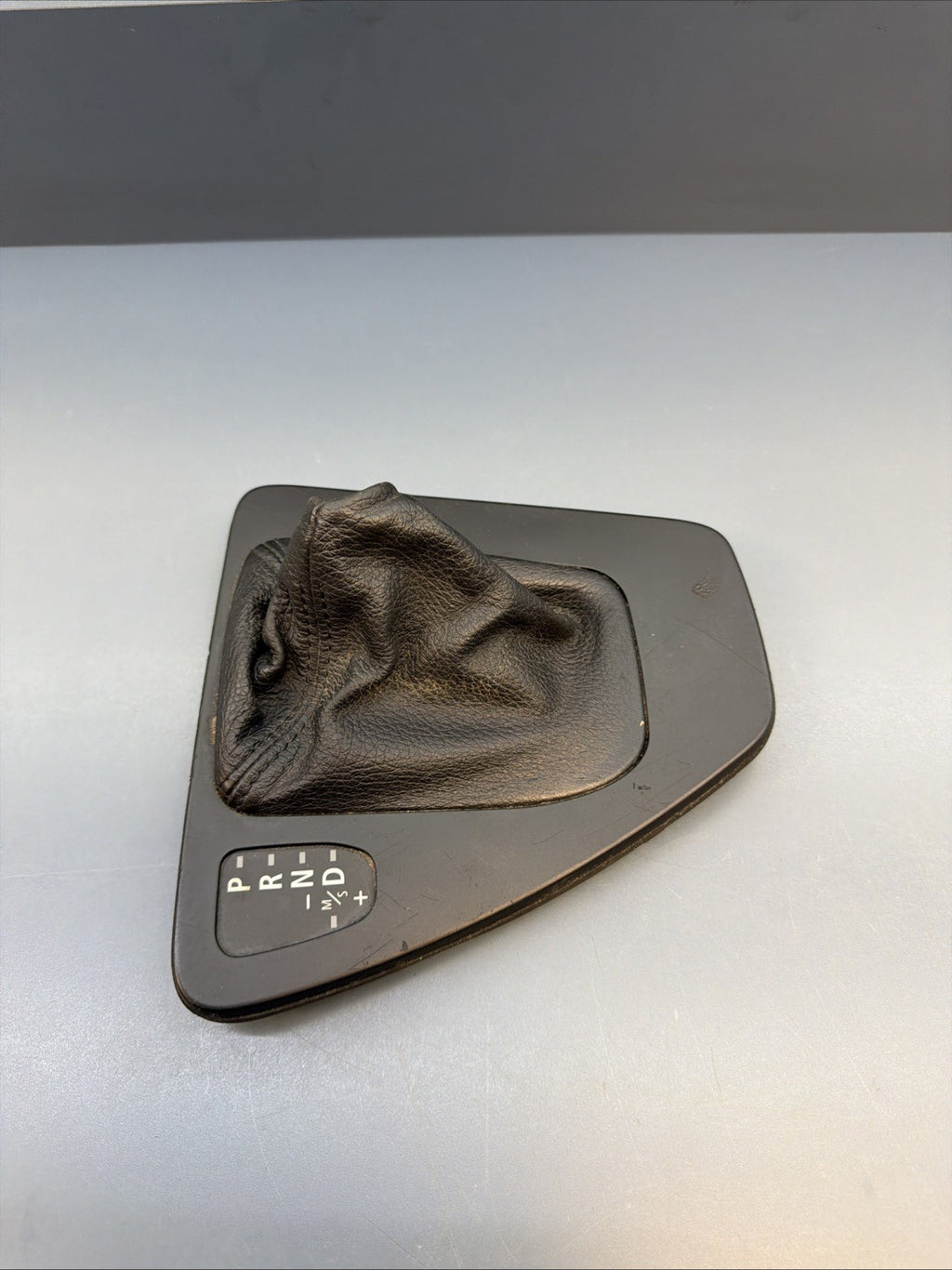 2007-2013 BMW E90 328i Gear Shifter Cover W Trim Indicator 7155643