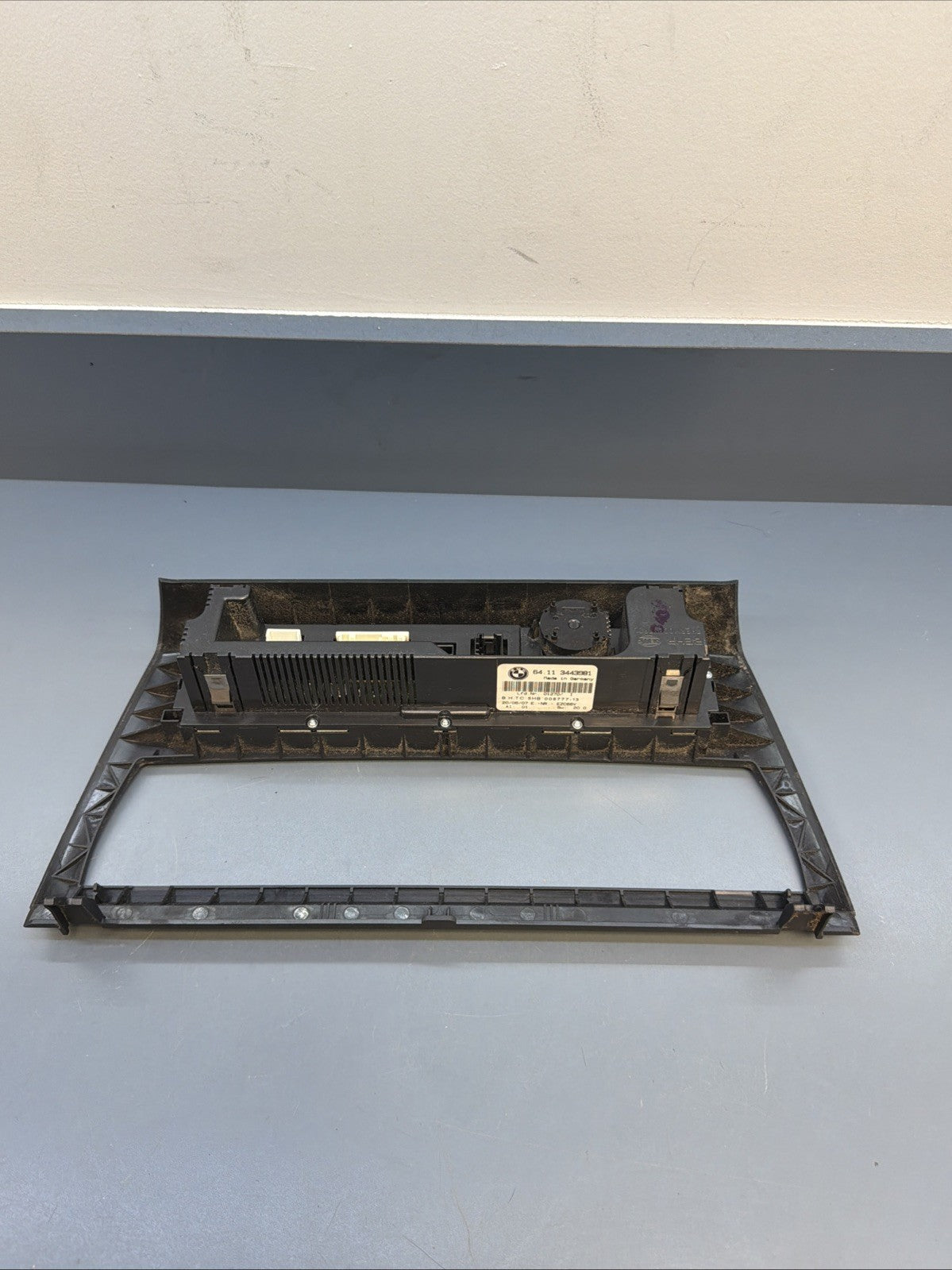 2004-10 BMW X3 E83 64113443981 Climate Control Trim Bezel Black OEM 3443981