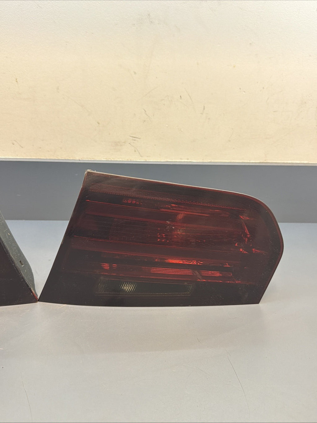 2012-2015 BMW F30 3-SERIES REAR INNER LEFT RIGHT LED TAIL LIGHT 63217259915 OEM