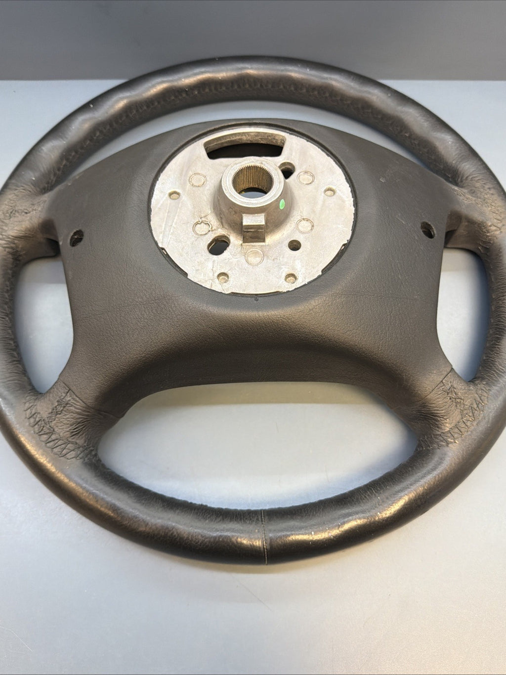 99-06 BMW OEM 325 STEERING WHEEL W/O CONTROL SWITCHES LEATHER BLACK OEM