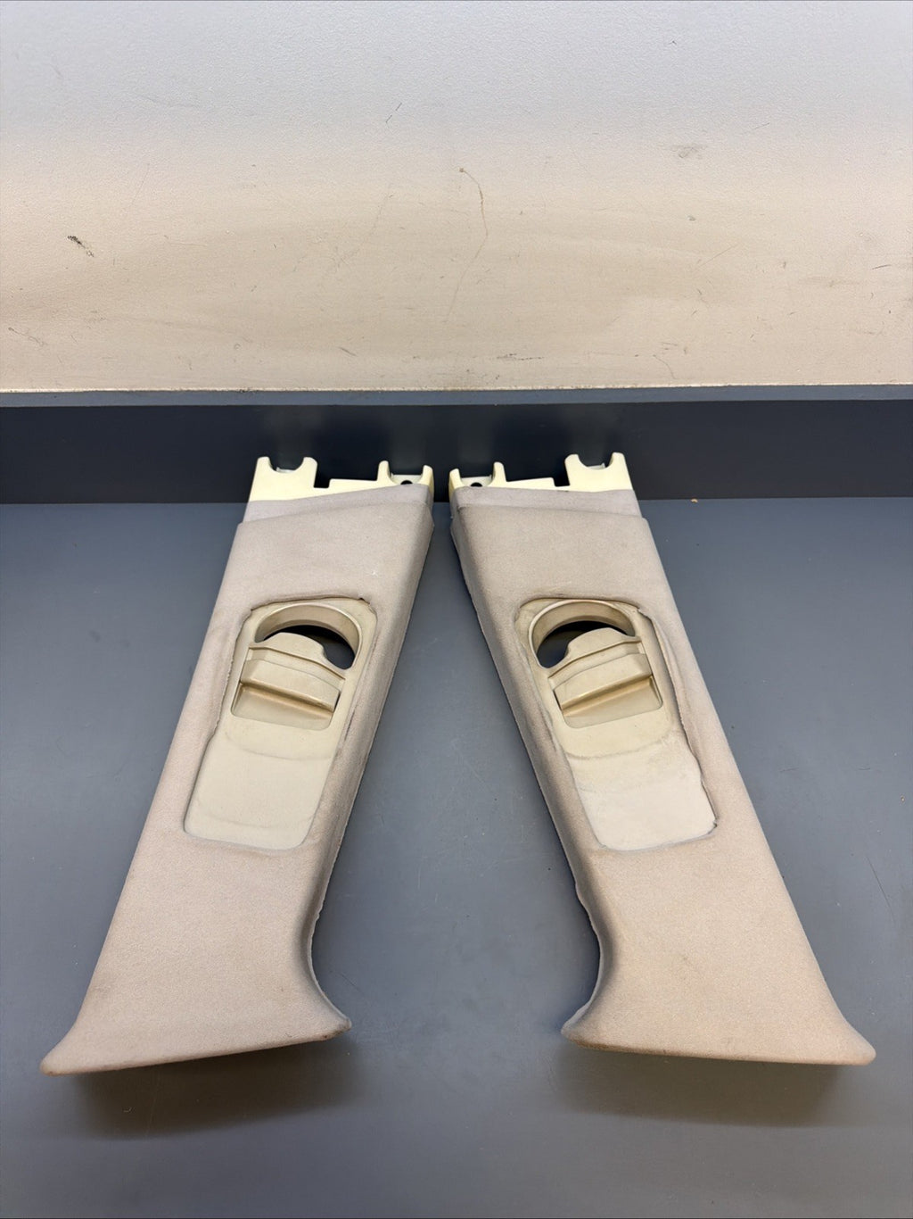 BMW E46 3-series Sedan Right & Left Column B Pillar Cover 8220242 8220241 GREY