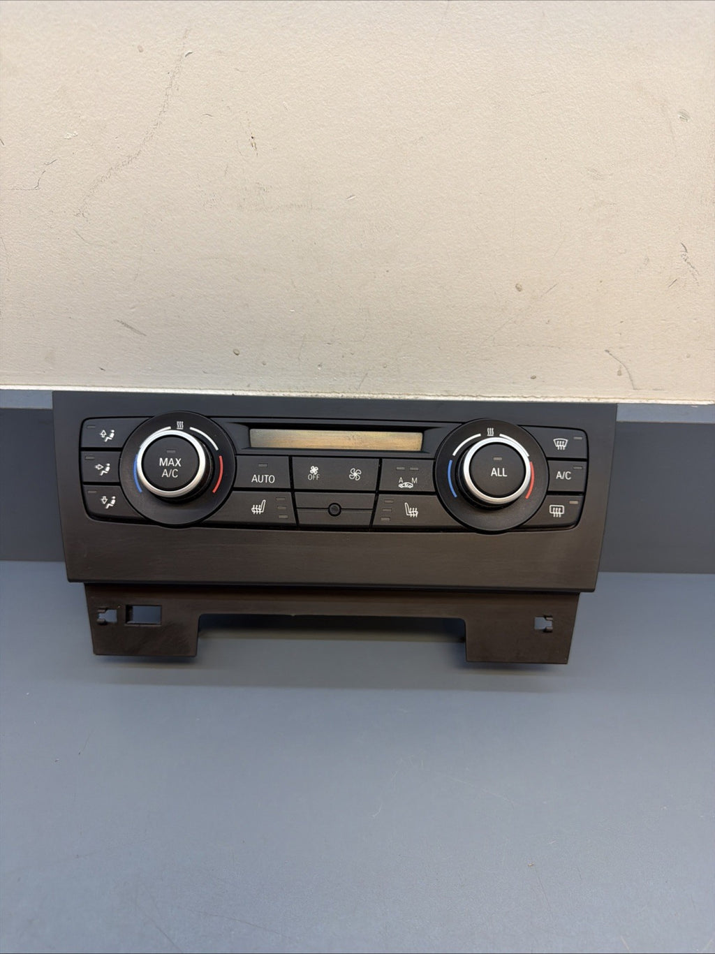 2012-2015 BMW X1 E84 A/C HEAT CLIMATE CONTROL PANEL OEM 9292262
