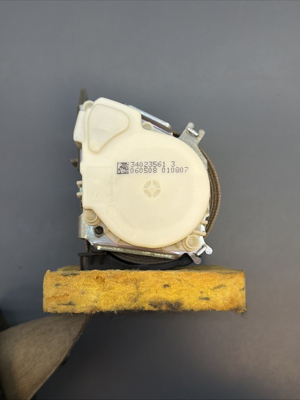 08-13 BMW E92 E93 M3 OEM Coupe Front Left Seat Belt Retractor BEIGE 34023561