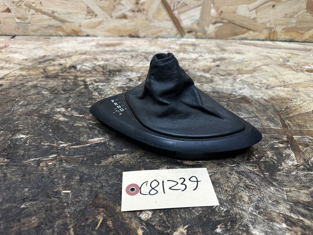 BMW E82 1 SERIES AUTOMATIC SHIFTER GEAR SELECTOR BOOT BLACK OEM 7078567