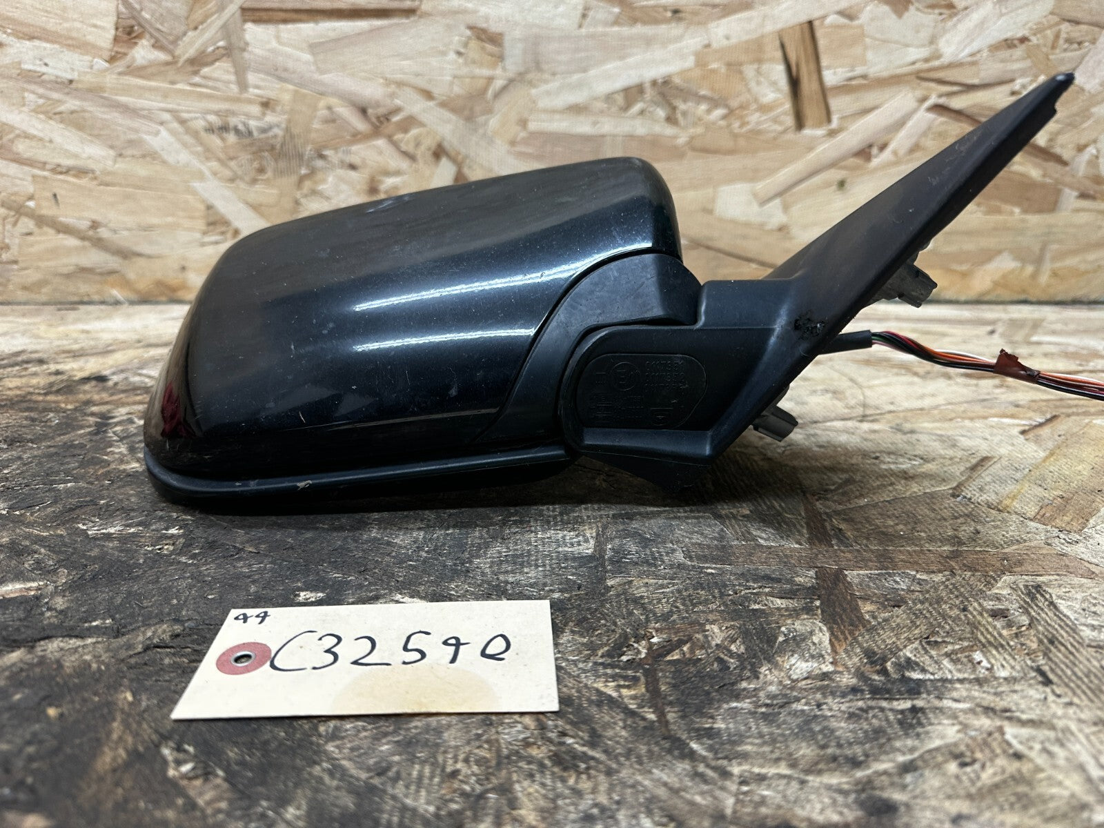 BMW 1997-2002 E46 PRE LCI RIGHT/PASSENGER SIDE VIEW MIRROR BLACK OEM 0117351
