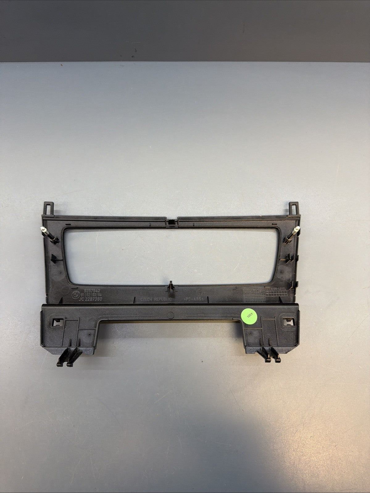 13-15 BMW X1 E84 Dashboard CIC Radio Headunit Bezel Trim 9257642 OEM