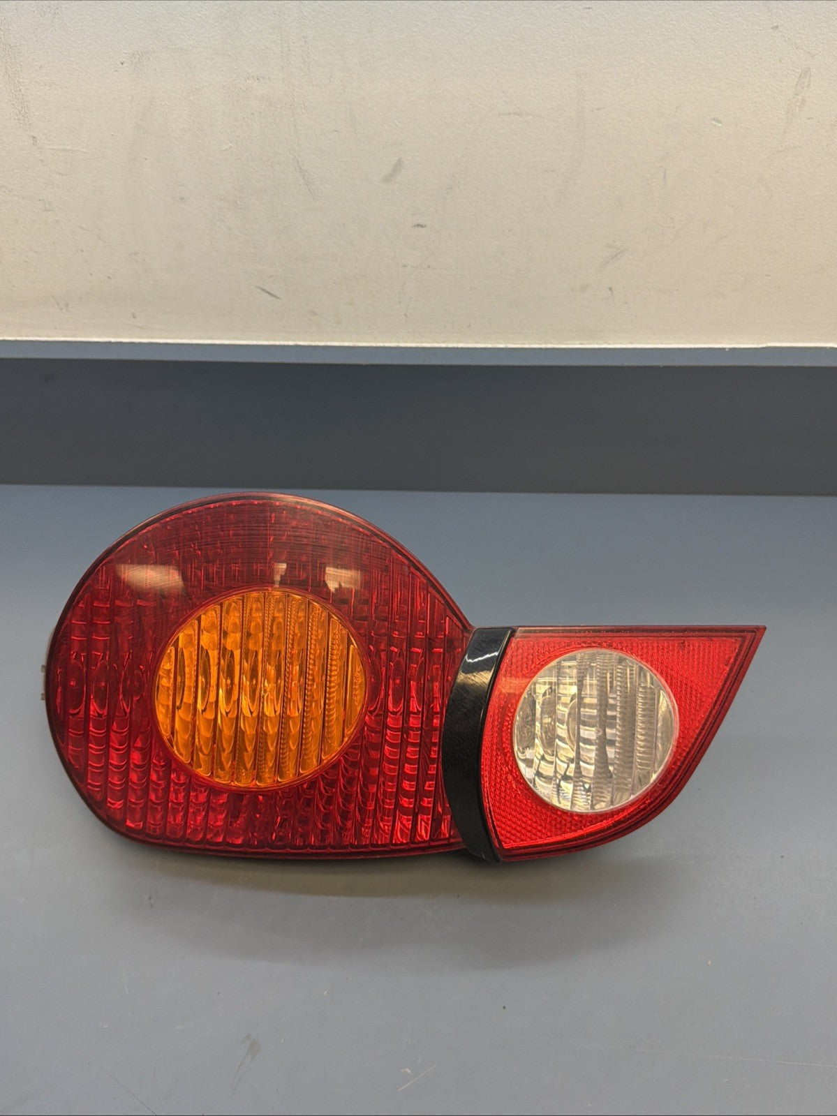 03-05 BMW E85 Z4 Roadstar Taillight Tail Light Lamp Passenger Right RH 7165722