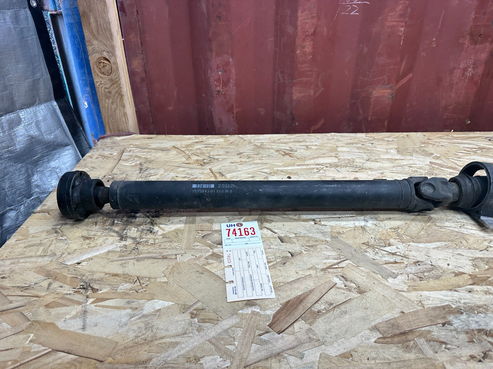 OEM BMW REAR DRIVESHAFT FITS AUTOMATIC 04-10 E60 E61 525 528 530 535 7573493