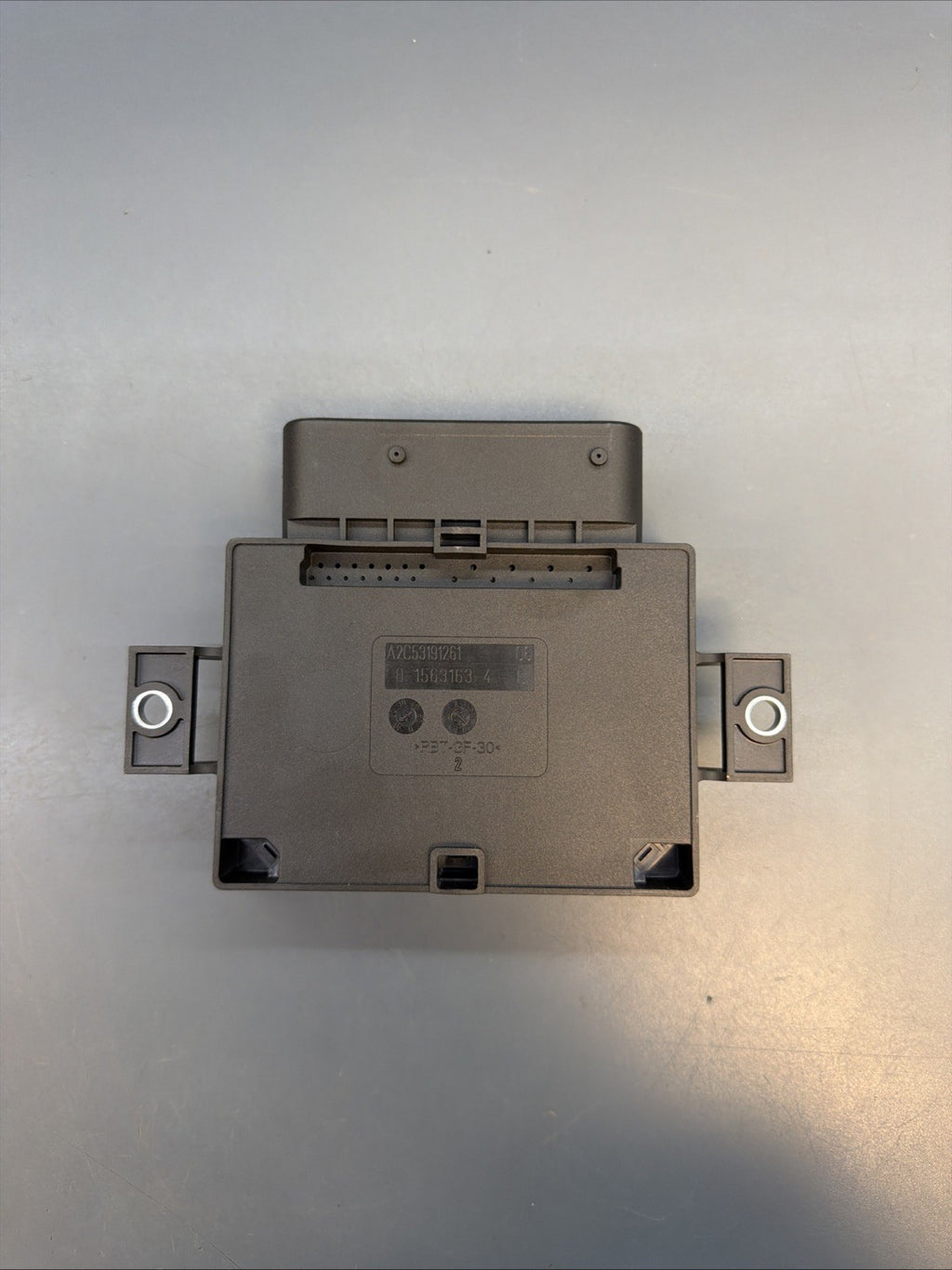 2011 - 2017 BMW X3 F25 PARKING BRAKE CONTROL MODULE OEM 686280801