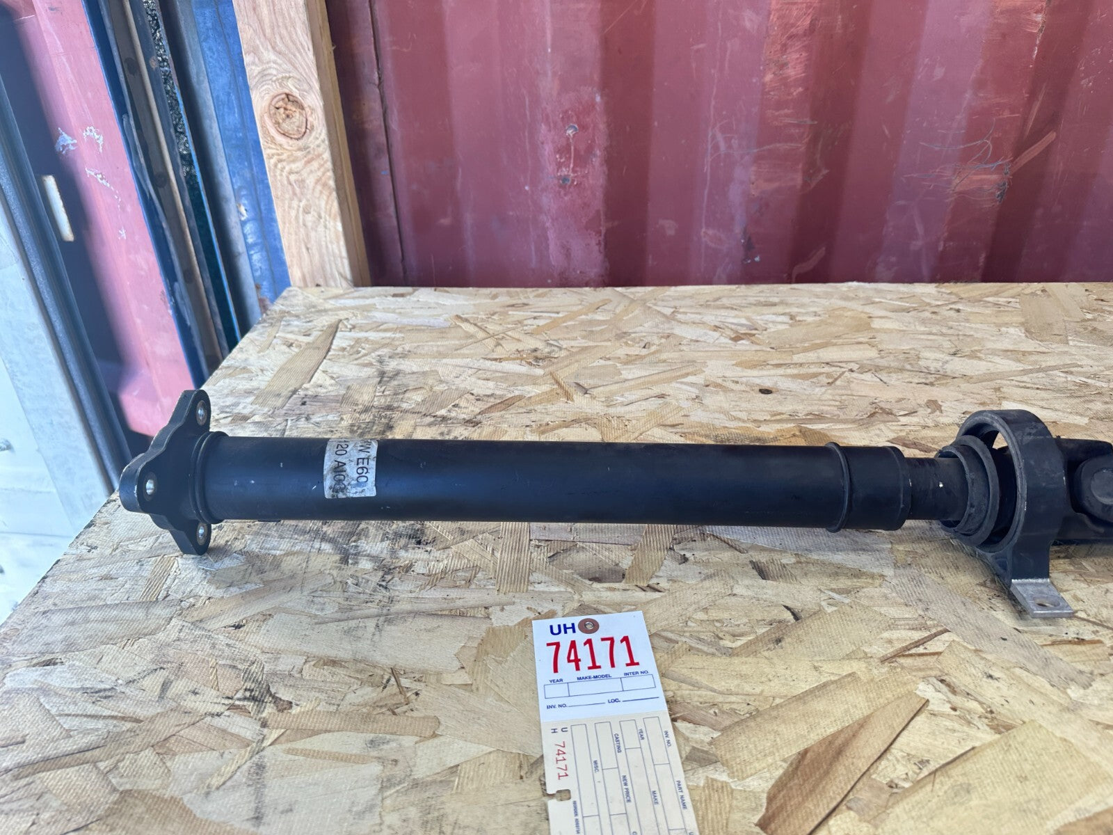 OEM BMW REAR DRIVESHAFT FITS AUTO 04-10 E60 E61 525 528 530 535 7542120 7573493