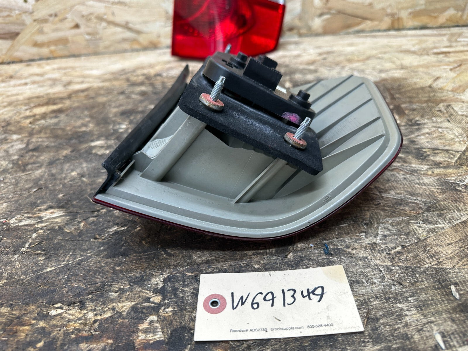 BMW 2003-2006 E83 X3 PRE LCI REAR LEFT+RIGHT OUTER TAIL LIGHT SET OEM 3404103+4