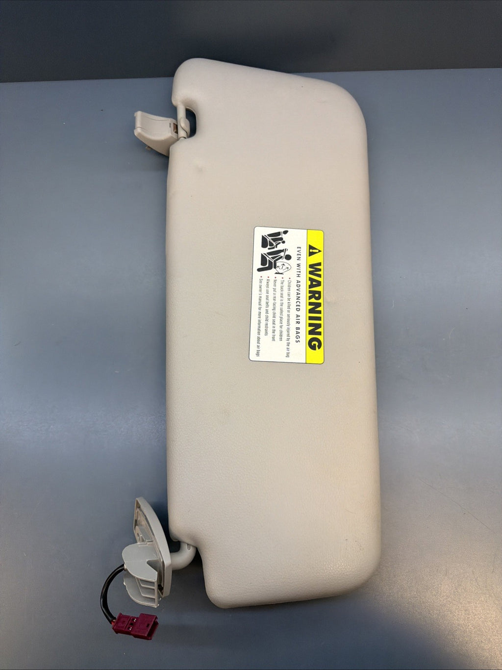 BMW E60 E92 E93 Sun Visor Set OEM – Driver & Passenger 6905983