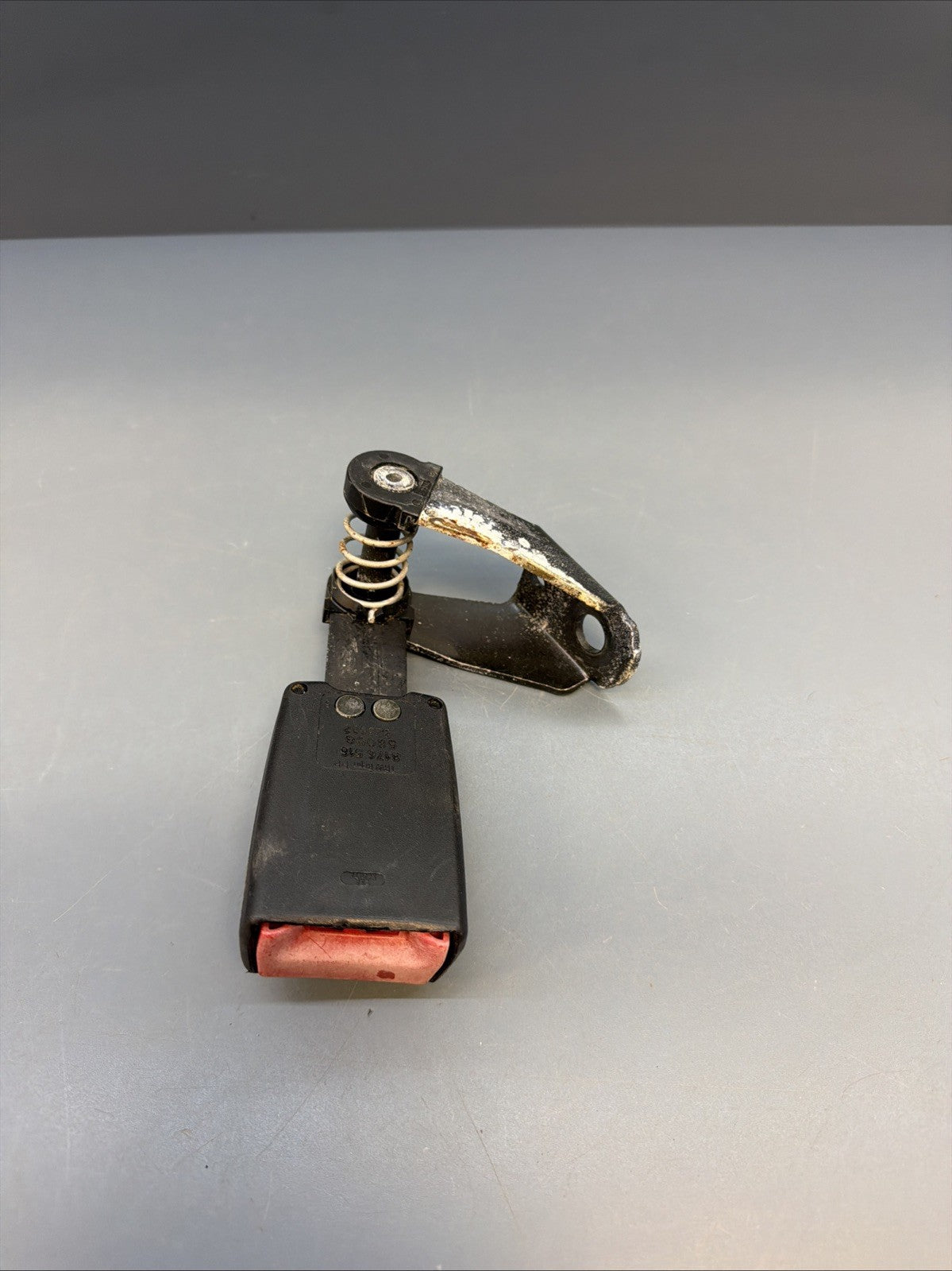 98-03 BMW 5 SERIES E39 525 530 REAR RIGHT SEAT BELT BUCKLE LOCK 8176516 OEM