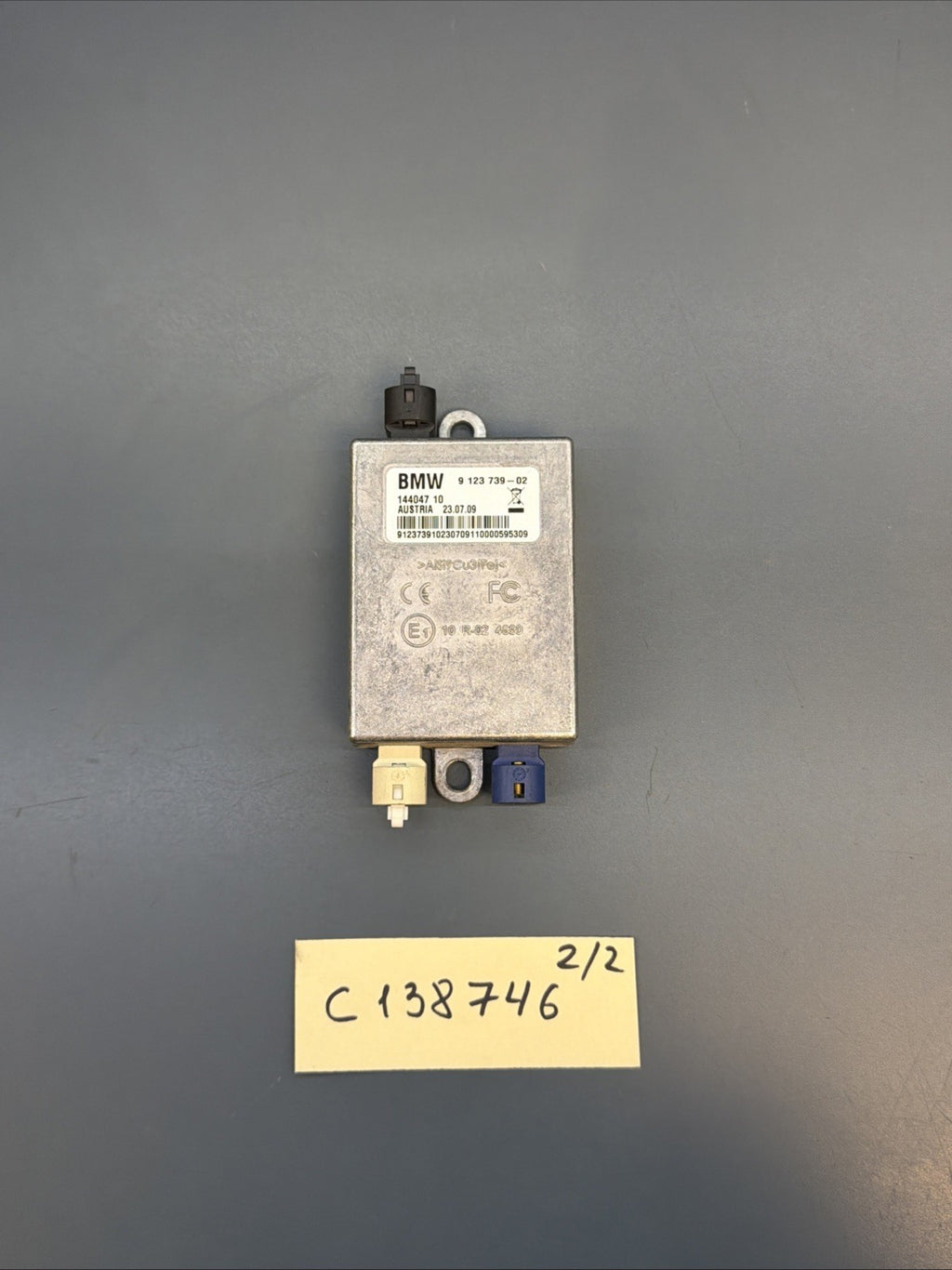 07-10 BMW 335i E60 E61 5 Series USB Interface Hub Adapter Module 9123739 OEM