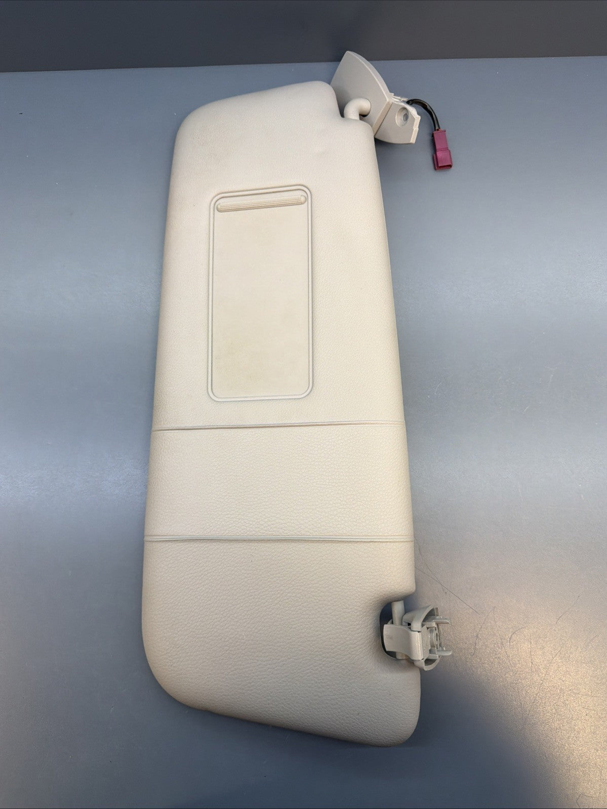 BMW E60 E92 E93 Sun Visor Set OEM – Driver & Passenger 6905983