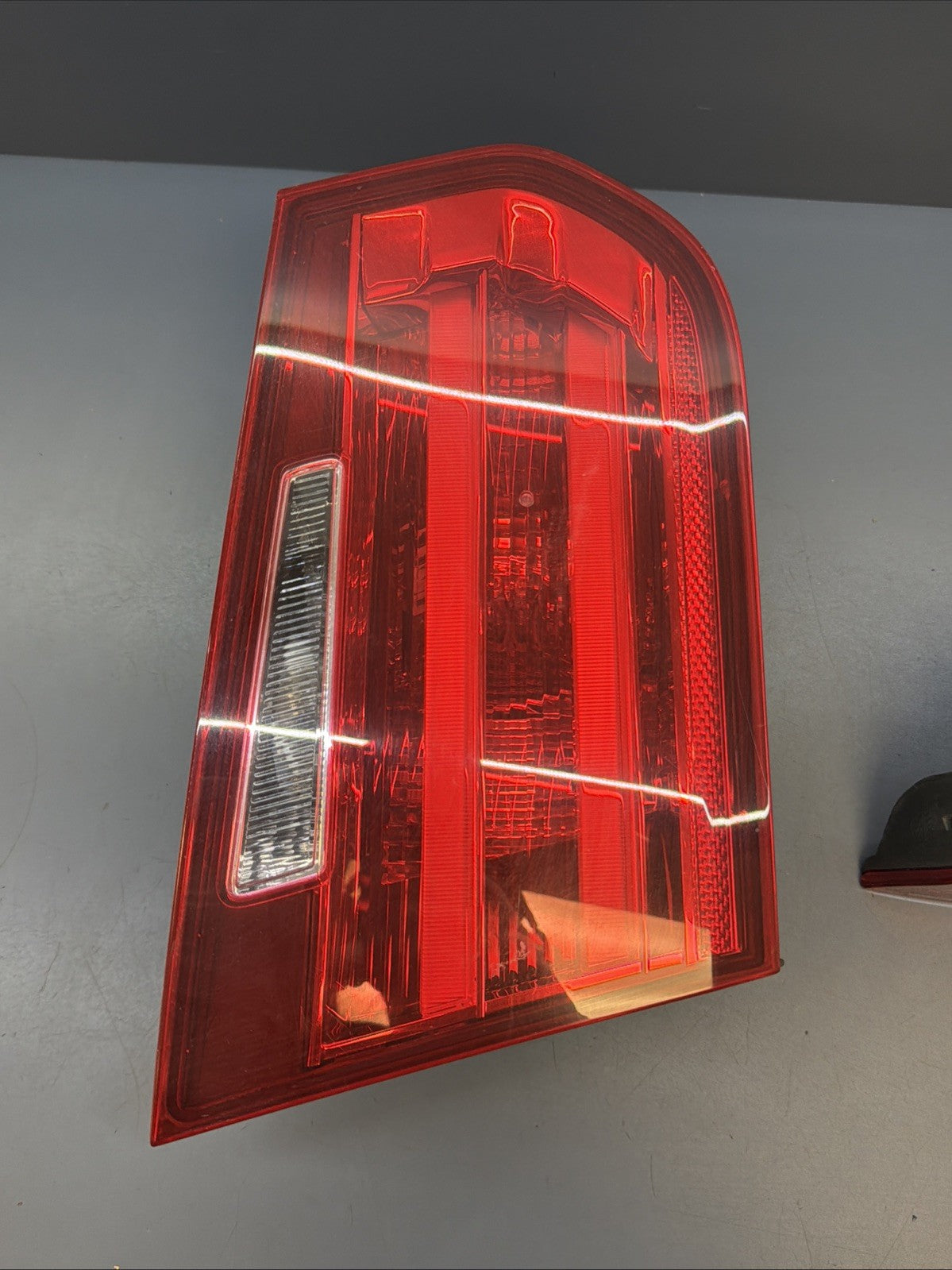 12-2015 BMW F30 3-SERIES REAR INNER LEFT & RIGHT TAIL LIGHT SET 7259915 7259916